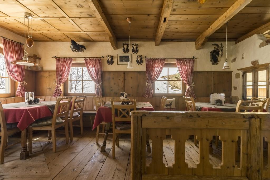 Hotel Garni Chasa Nova Замнаун Экстерьер фото