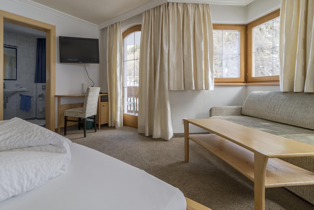 Hotel Garni Chasa Nova Замнаун Экстерьер фото