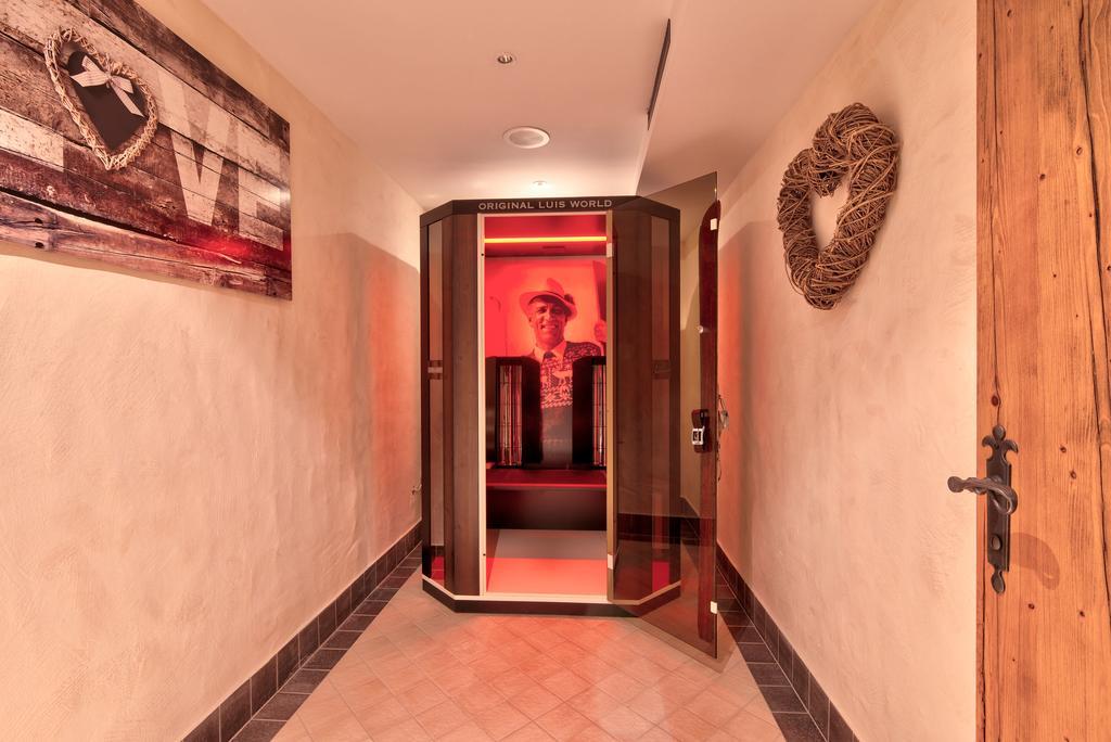 Hotel Garni Chasa Nova Замнаун Экстерьер фото